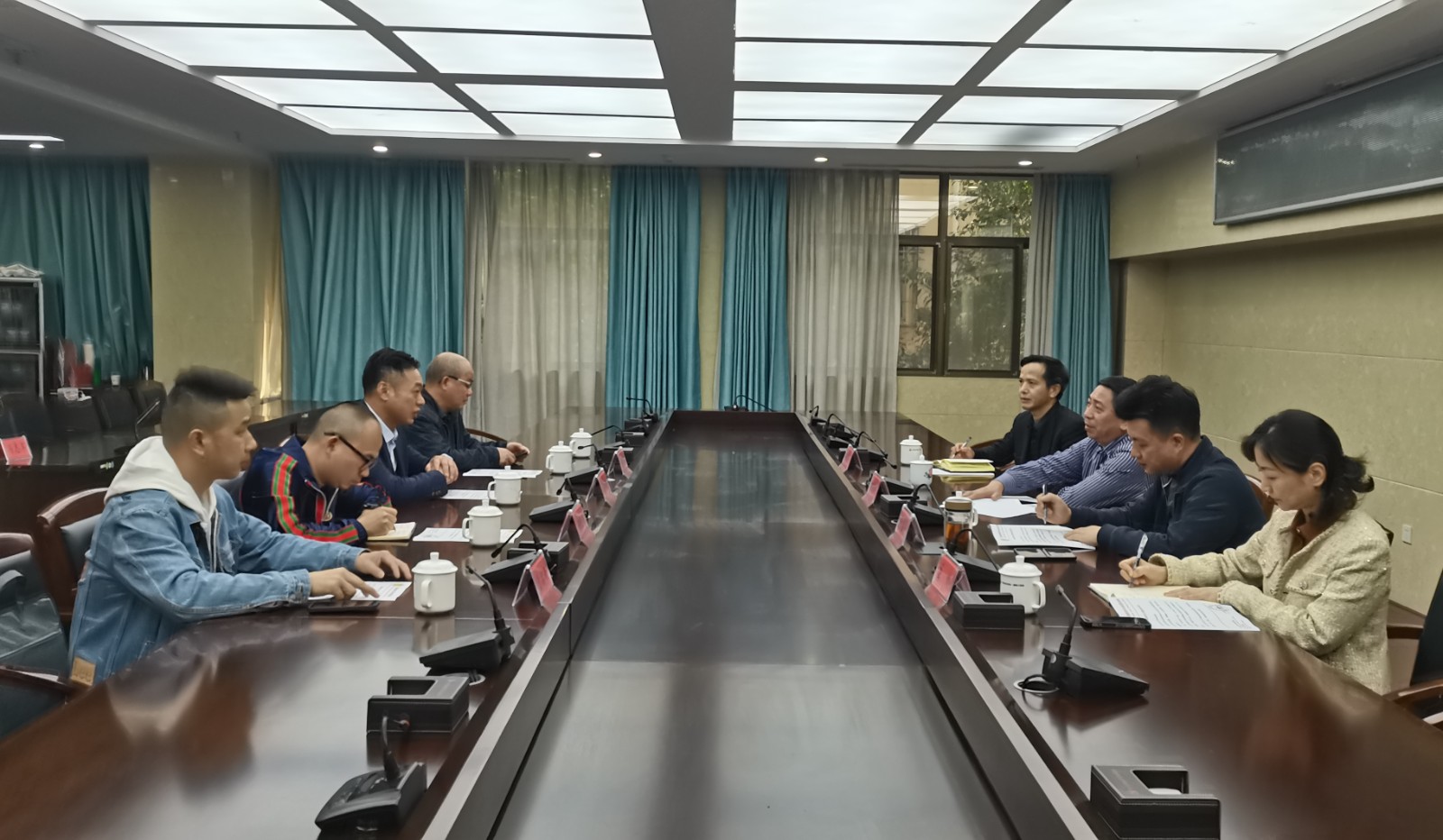 2023年3月，湖南省委统战部副部长向恩明会见綦湘柏，肯定该会在促进湘巴经贸合作、弘扬中华文化方面的贡献，并鼓励其深化“迎老乡、回故乡、建家乡”活动。